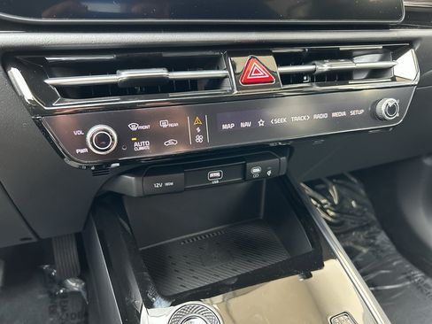 New 2026 Kia Niro Wind FWD image 22