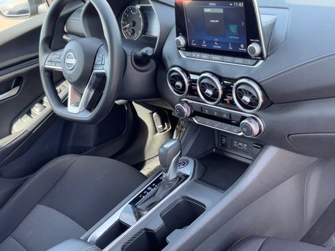 Used 2025 Nissan Sentra SV image 9