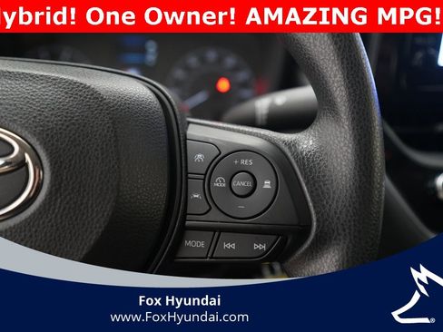 Used 2023 Toyota Corolla LE image 18