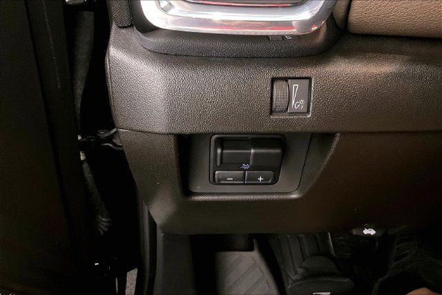 Used 2023 GMC Canyon Denali AWD/4WD image 40