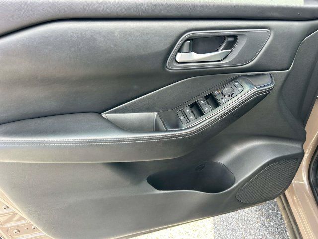 Certified 2025 Nissan Rogue SV AWD/4WD image 25