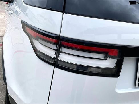 Used 2019 Land Rover Discovery SE AWD/4WD image 27