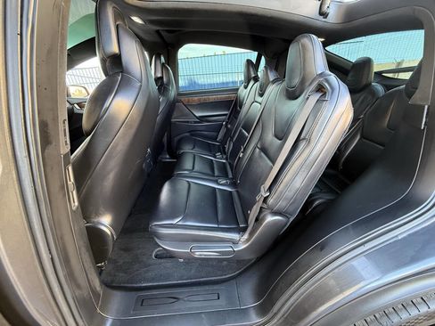 Used 2019 Tesla Model X Long Range image 24
