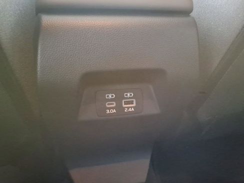 Used 2025 Subaru Crosstrek 2.0i Premium image 16