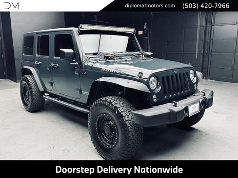 Used 2017 Jeep Wrangler Unlimited Rubicon w/ Connectivity Group AWD/4WD image 9