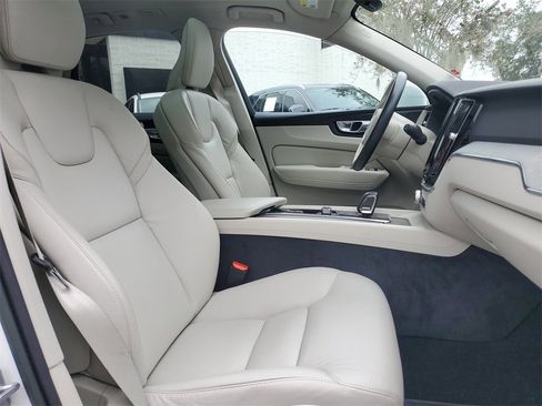 Used 2023 Volvo XC60 B5 Plus w/ Climate Package image 50