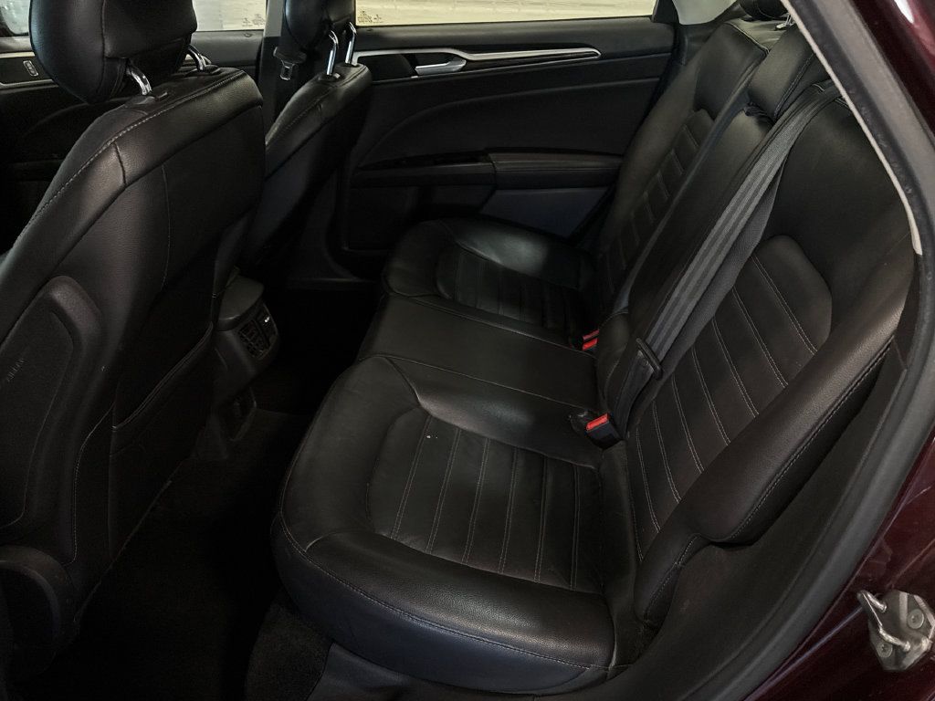 Used 2013 Ford Fusion SE FWD image 9