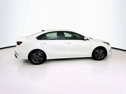 Used 2024 Kia Forte LXS image 10