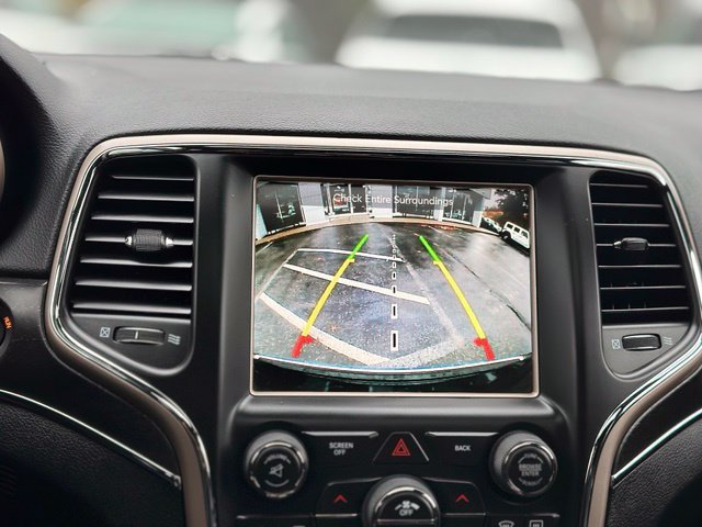 Used 2017 Jeep Grand Cherokee Limited AWD/4WD image 16