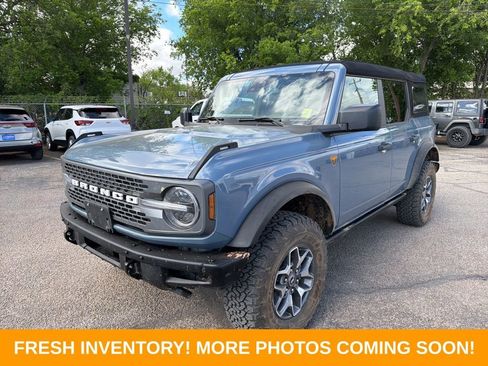 Used 2024 Ford Bronco Badlands image 3
