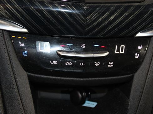 Used 2024 Cadillac XT6 Premium Luxury AWD/4WD image 31