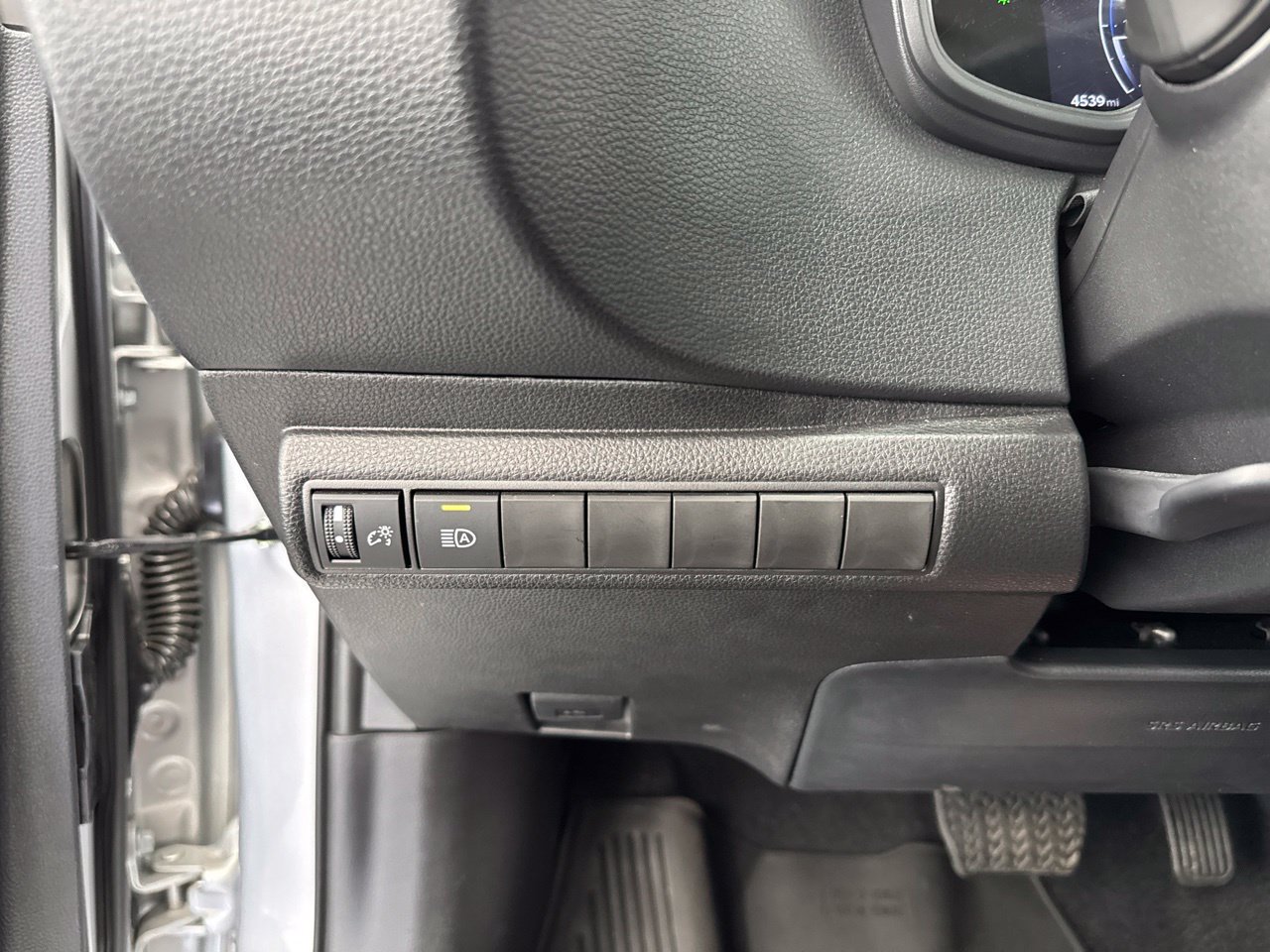 Certified 2026 Toyota Corolla LE FWD image 32