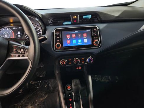 Used 2025 Nissan Versa SV image 15