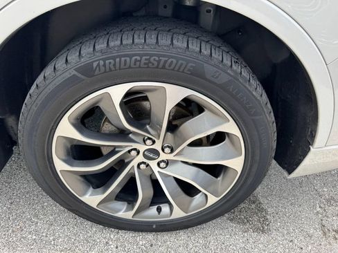 Used 2023 Lincoln Aviator Grand Touring w/ Equipment Group 301A AWD/4WD image 7