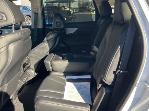 Used 2024 Acura MDX SH-AWD w/ Technology Package image 8