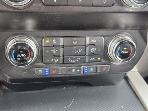Used 2020 Ford F150 Lariat w/ Equipment Group 502A Luxury AWD/4WD image 25
