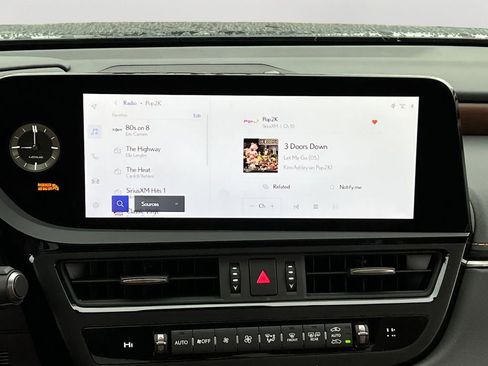 New 2025 Lexus ES 350 Ultra Luxury image 17