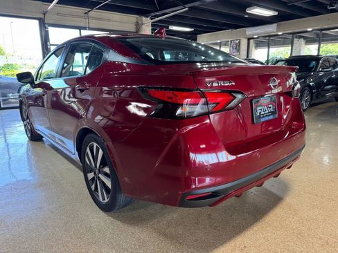 Used 2020 Nissan Versa SR FWD image 5