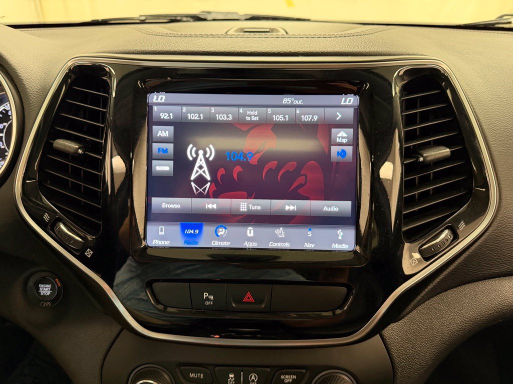 Used 2019 Jeep Cherokee Limited AWD/4WD image 28