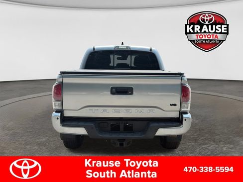 Used 2023 Toyota Tacoma TRD Off-Road w/ Technology Package AWD/4WD image 7
