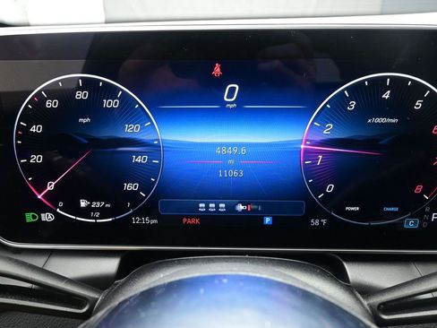 Used 2025 Mercedes-Benz GLC 300 GLC 300 image 10