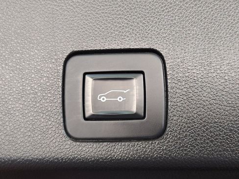 Used 2020 Buick Encore GX Select w/ Sport Touring Package FWD image 30