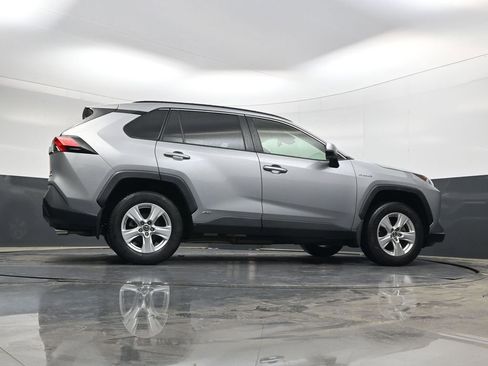 Used 2019 Toyota RAV4 XLE w/ Convenience Package AWD/4WD image 34