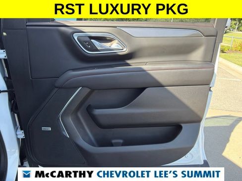 Used 2024 Chevrolet Suburban RST w/ Luxury Package AWD/4WD image 27