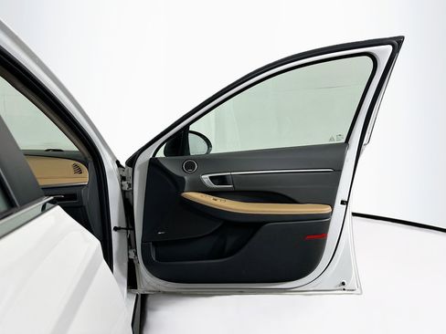 Used 2021 Hyundai Sonata Limited image 32