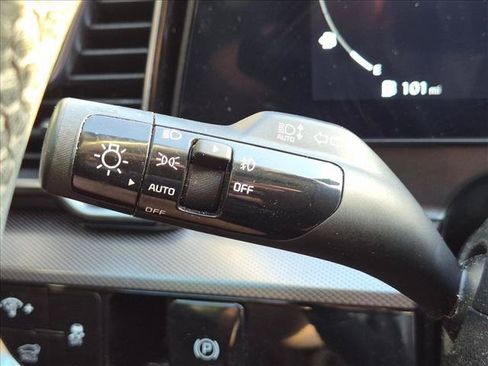 Used 2023 Kia Sportage SX FWD image 6
