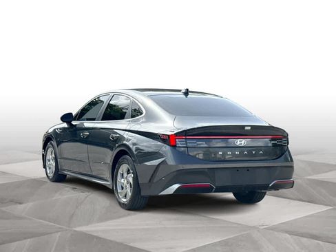 Used 2025 Hyundai Sonata SE FWD image 6