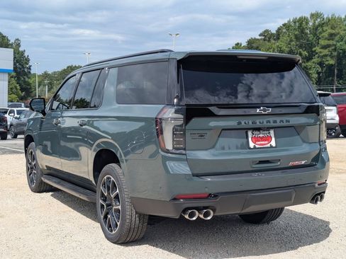 New 2026 Chevrolet Suburban RST w/ Comfort Package AWD/4WD image 4