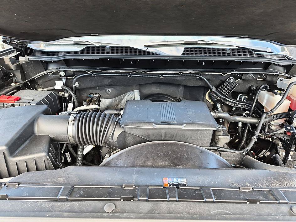Certified 2025 Chevrolet Silverado 2500 Custom AWD/4WD image 35