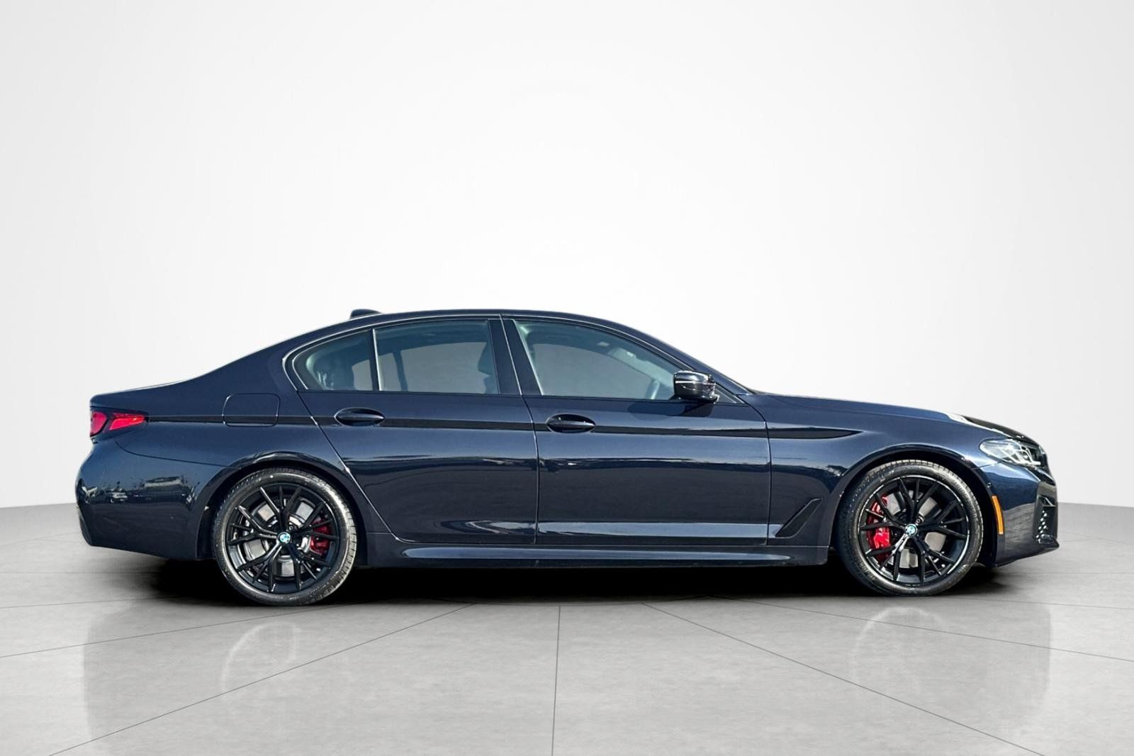 Used 2023 BMW 540i w/ M Sport Package RWD image 6