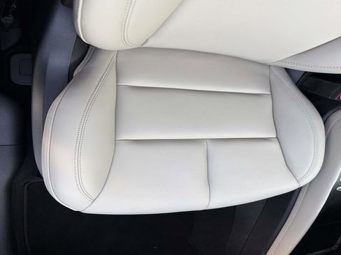 New 2026 Lincoln Corsair Premiere FWD image 17