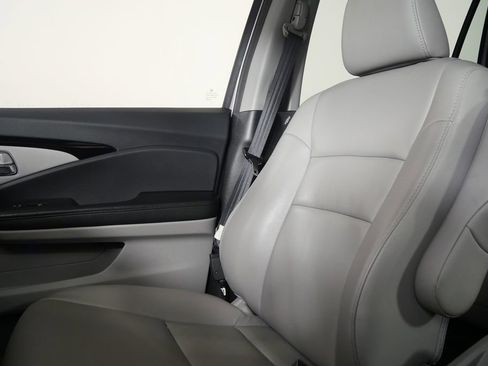 Used 2022 Honda Pilot Touring image 28