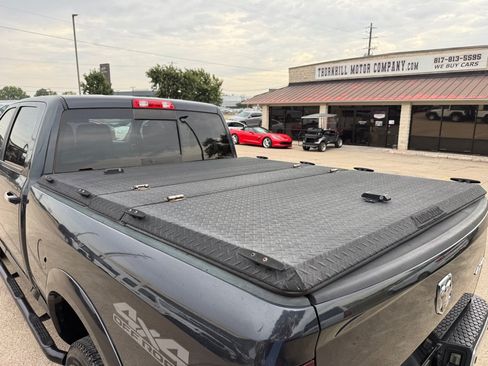Used 2017 RAM 2500 SLT w/ Luxury Group AWD/4WD image 14