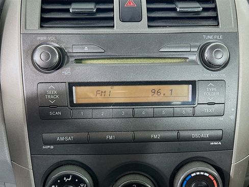 Used 2011 Toyota Corolla LE image 19