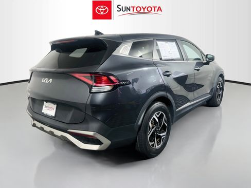 Used 2023 Kia Sportage LX FWD image 4