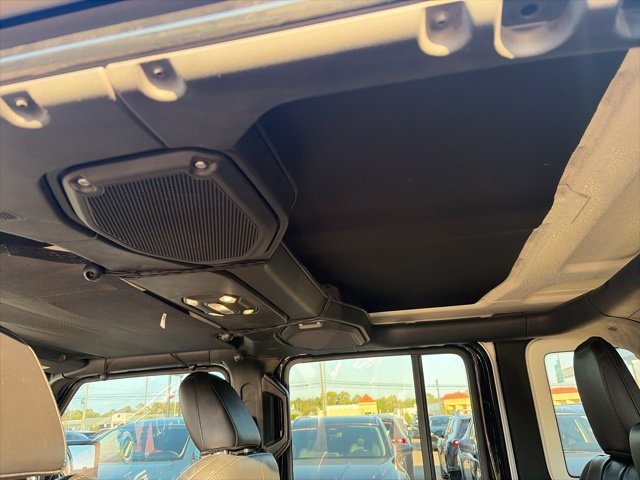 Used 2021 Jeep Wrangler Unlimited Sahara AWD/4WD image 14