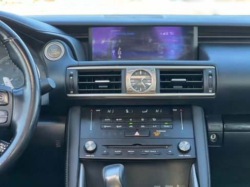 Used 2017 Lexus IS 200t image 18