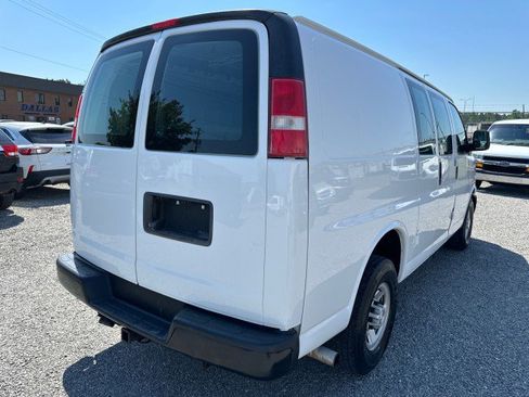 Used 2019 Chevrolet Express 2500 w/ Driver Convenience Package RWD image 8