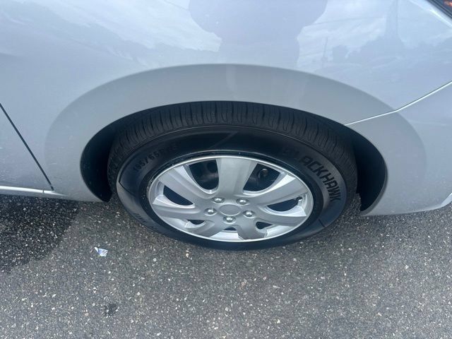 Used 2025 Nissan Versa S FWD image 14