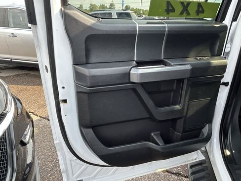Used 2019 Ford F150 XLT w/ Equipment Group 302A Luxury AWD/4WD image 13