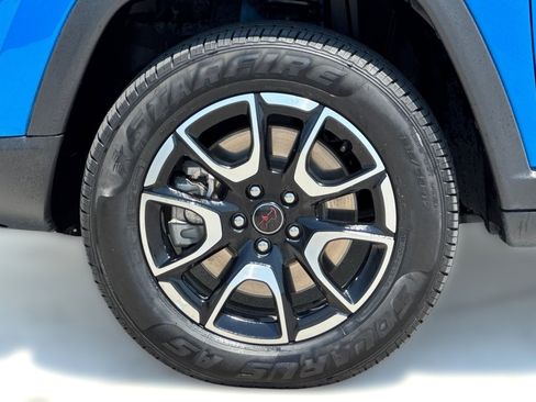 Used 2025 Jeep Compass Trailhawk AWD/4WD image 13
