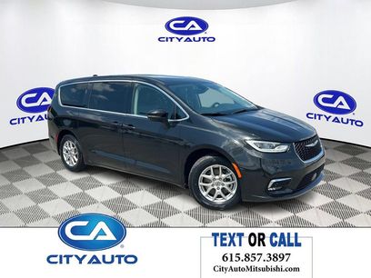 Used 2023 Chrysler Pacifica Touring-L