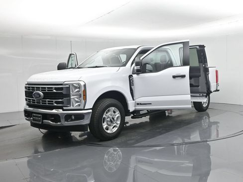 New 2026 Ford F350 XLT RWD image 30