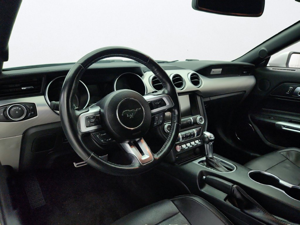 Used 2018 Ford Mustang Premium RWD image 10