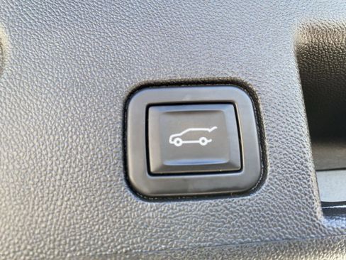 Used 2022 Chevrolet Equinox LT image 16