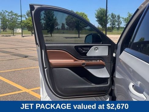 Used 2024 Lincoln Aviator Reserve w/ Equipment Group 201A AWD/4WD image 5